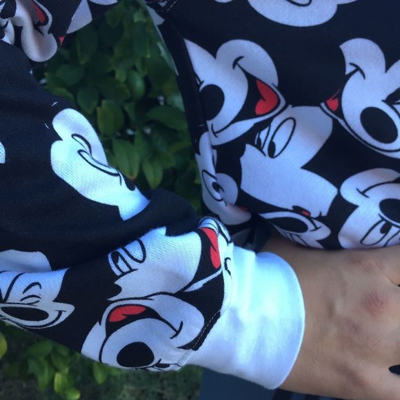Disney Mickey Mouse Hoodie Cut Cropped Junior's size medium All Over Print NWOT - Picture 3 of 7